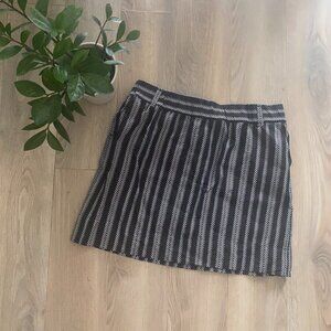 LOFT Black & White Pattern Striped Mini Skirt with Pockets & Belt loops